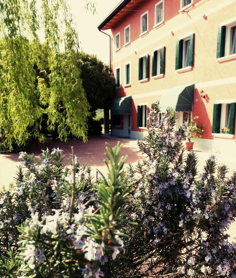 Bed and Breakfast La Fonte Fontanafredda Exterior foto